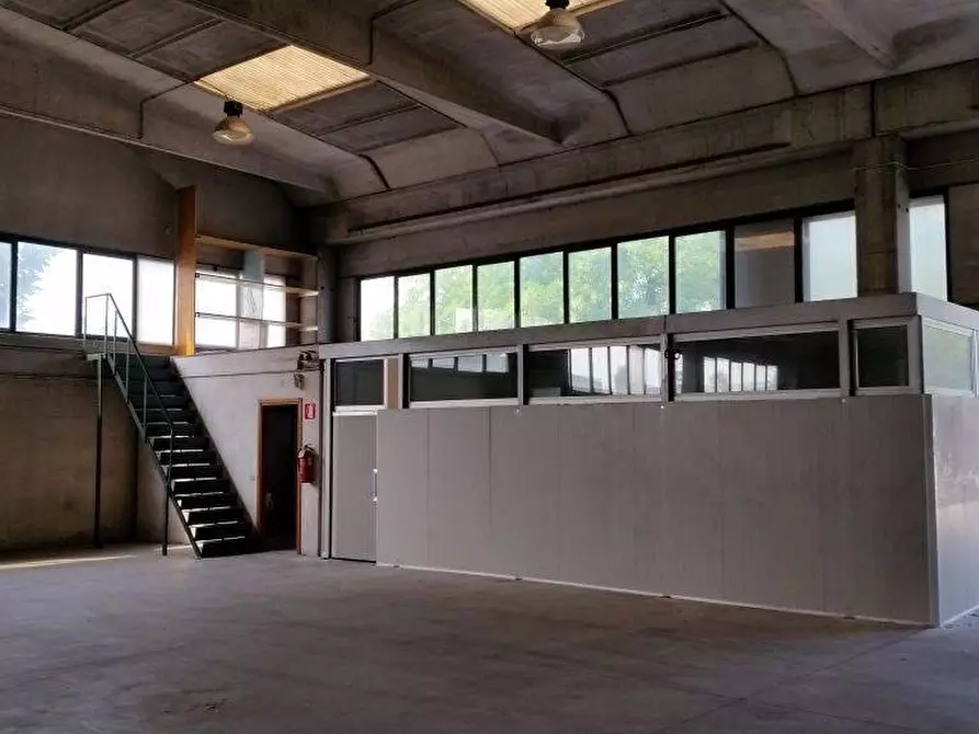 Immagine 2 di Capannone industriale in vendita  in Via Einaudi 15 a Pero