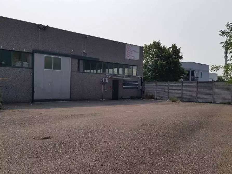 Immagine 8 di Capannone industriale in vendita  in Via Einaudi 15 a Pero