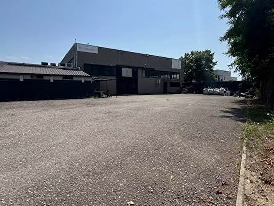 Immagine 10 di Capannone industriale in vendita  in Via Einaudi 15 a Pero