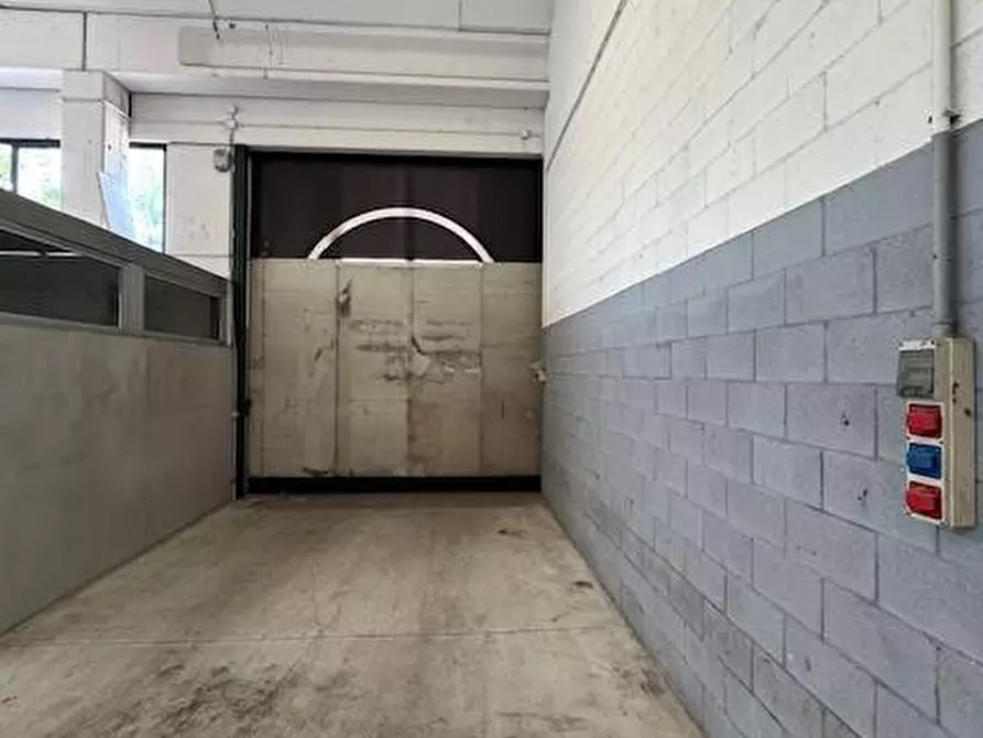 Immagine 12 di Capannone industriale in vendita  in Via Einaudi 15 a Pero