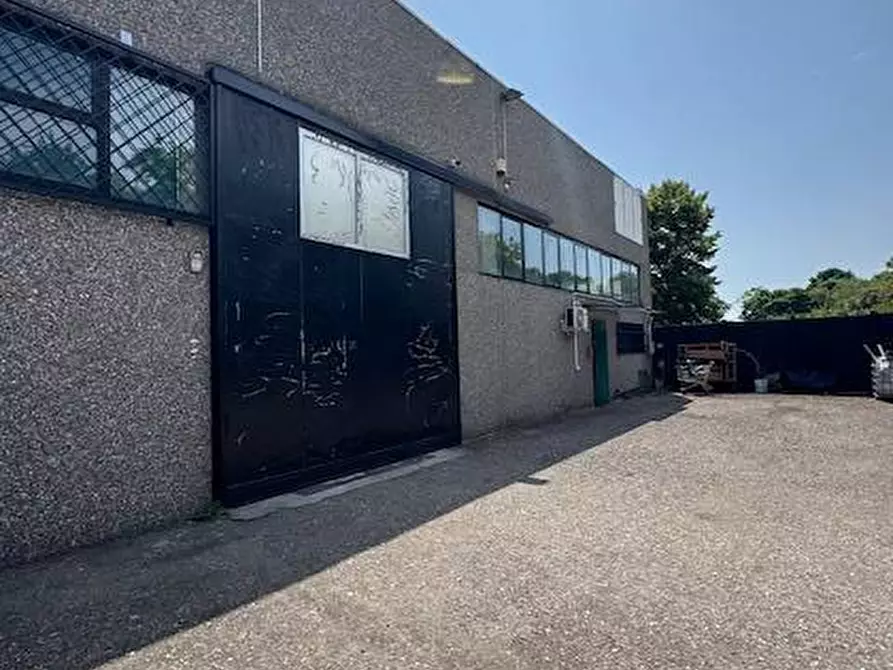 Immagine 1 di Capannone industriale in vendita  in Via Einaudi 15 a Pero