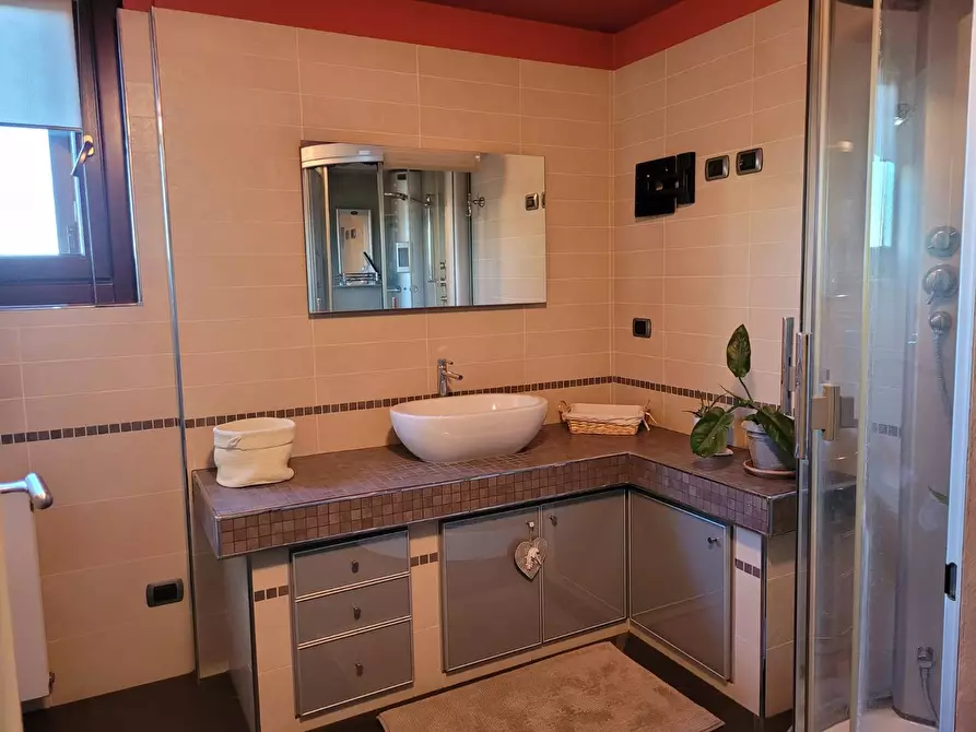 Immagine 44 di Appartamento in vendita  in VIA SAN BERNARDO 45 a Bernate Ticino