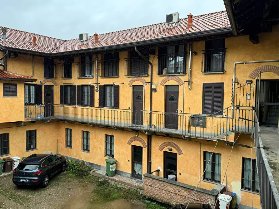 Immagine 9 di Appartamento in vendita  in via Volturno 8 a Busto Arsizio