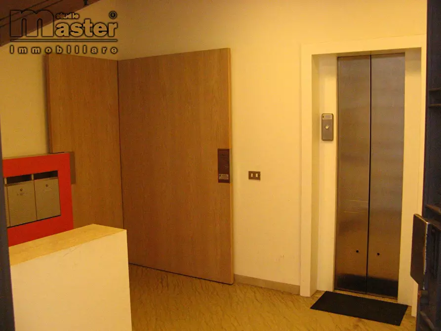 Immagine 11 di Ufficio in affitto  in corso del popolo a Treviso