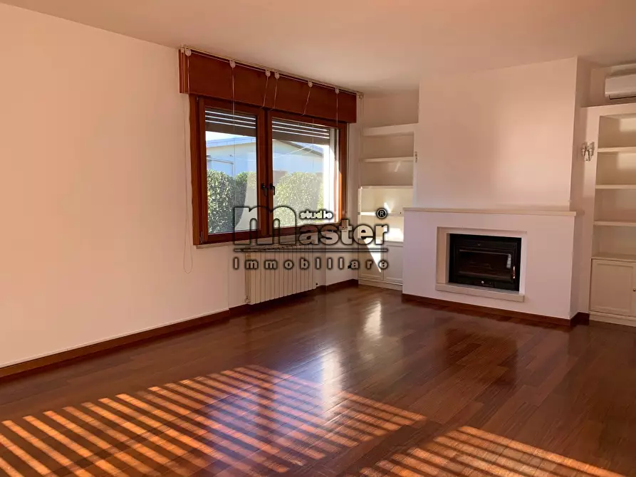 Immagine 20 di Villa in affitto  in via postumia a Treviso