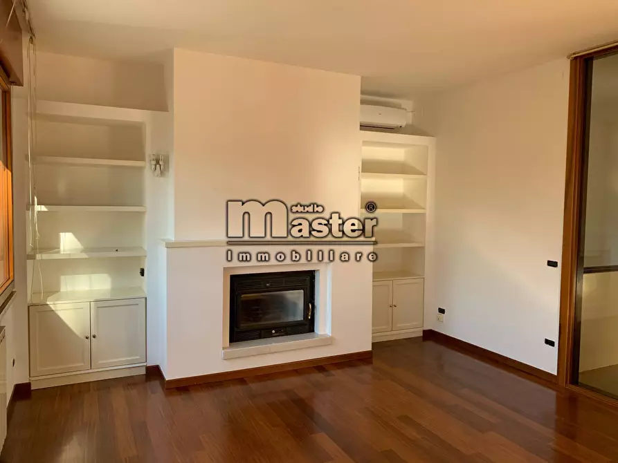 Immagine 5 di Villa in affitto  in via postumia a Treviso