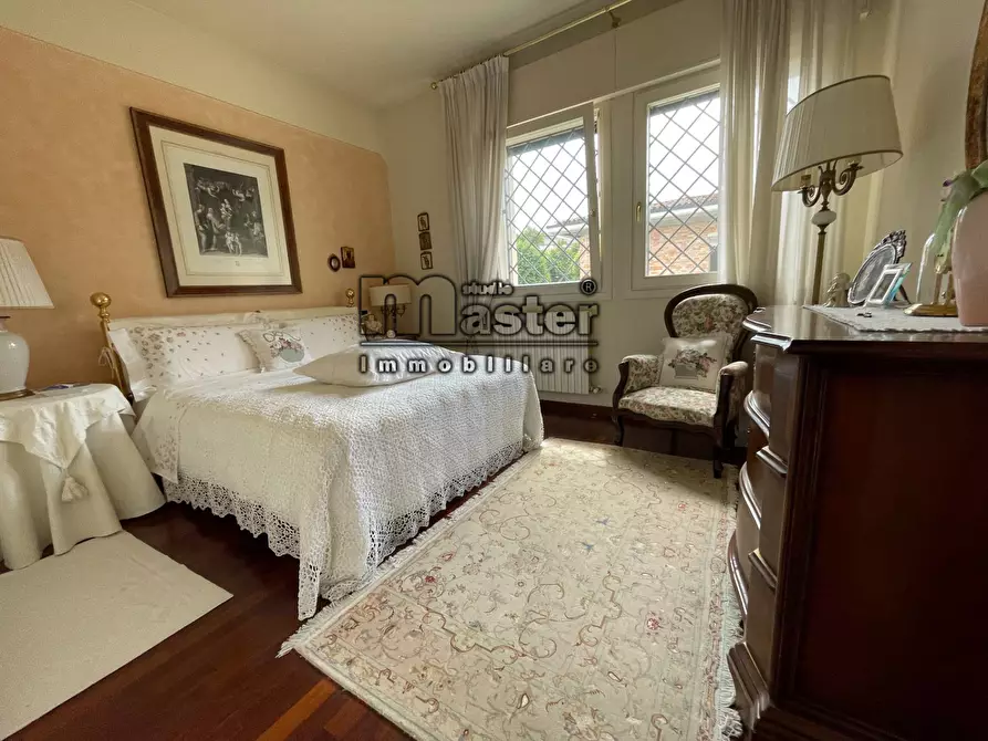 Immagine 10 di Villa in vendita  in VIA BARACCA a Treviso