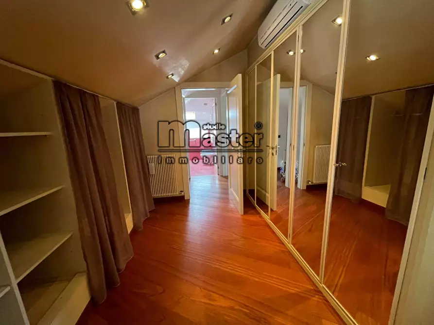 Immagine 33 di Attico in vendita  in piazza duomo 1 a Treviso