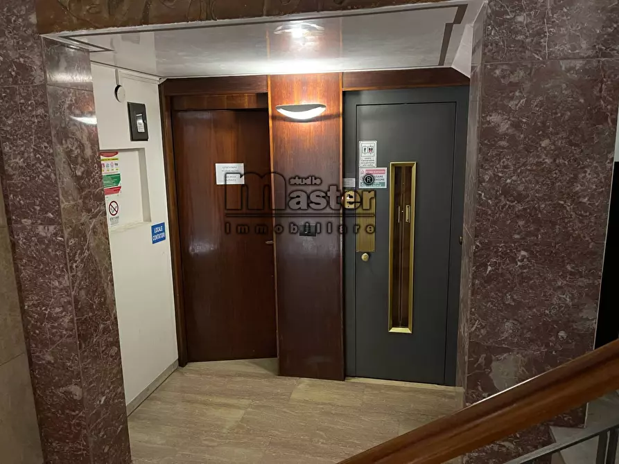 Immagine 42 di Attico in vendita  in piazza duomo 1 a Treviso