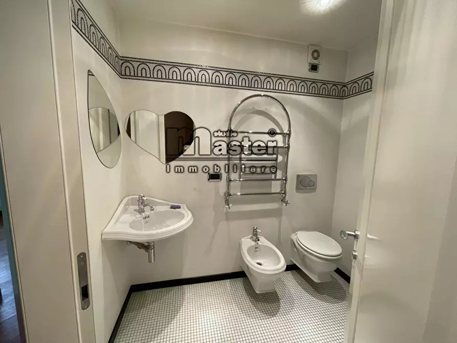 Immagine 55 di Attico in vendita  in piazza duomo 1 a Treviso