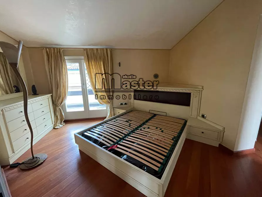 Immagine 57 di Attico in vendita  in piazza duomo 1 a Treviso