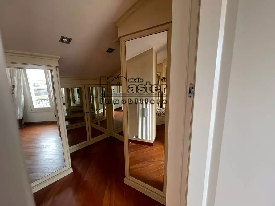 Immagine 58 di Attico in vendita  in piazza duomo 1 a Treviso