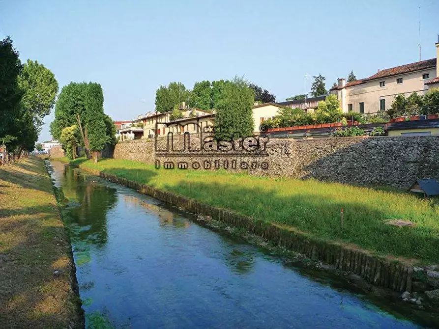 Immagine 4 di Villa in vendita  in VIA BARACCA a Treviso