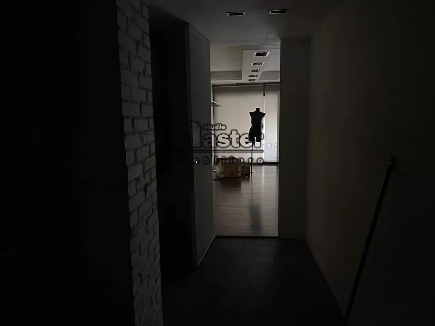 Immagine 18 di Negozio in affitto  in corso del popolo a Treviso