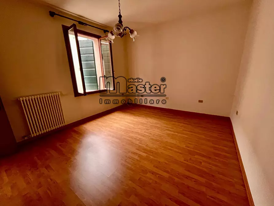 Immagine 3 di Appartamento in vendita  in ISOLA PESCHERIA a Treviso