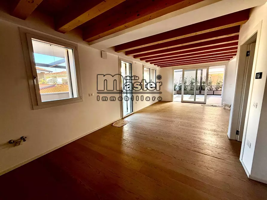 Immagine 11 di Appartamento in vendita  in viale luzzatti a Treviso