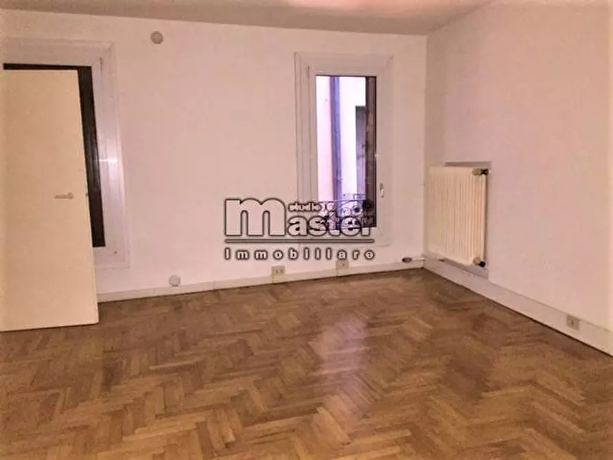 Immagine 1 di Ufficio in affitto  in PIAZZA DUOMO a Treviso