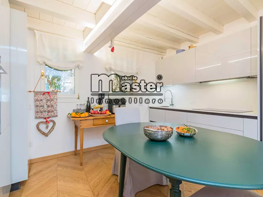 Immagine 3 di Palazzo in vendita  in piazza pio x a Treviso