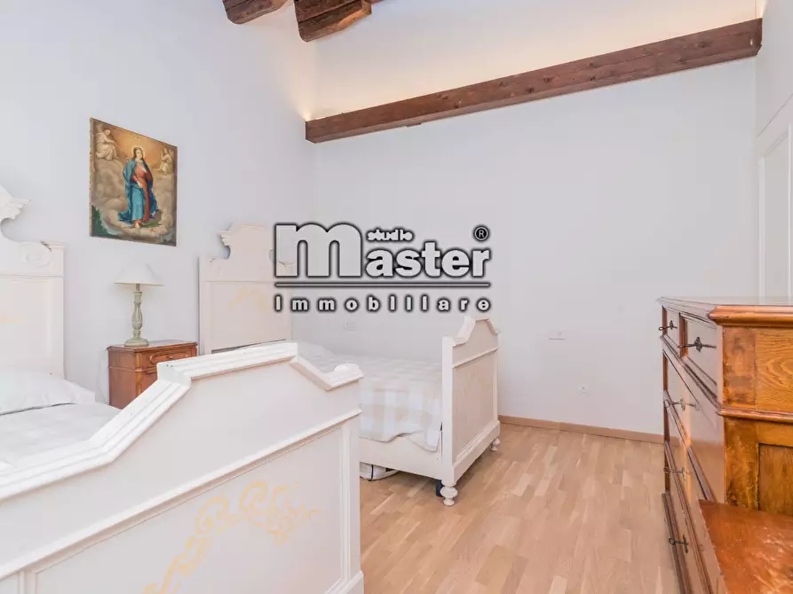 Immagine 13 di Palazzo in vendita  in piazza pio x a Treviso