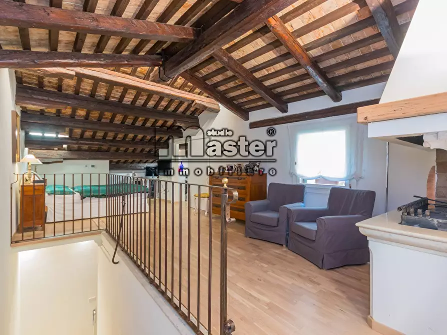 Immagine 15 di Palazzo in vendita  in piazza pio x a Treviso