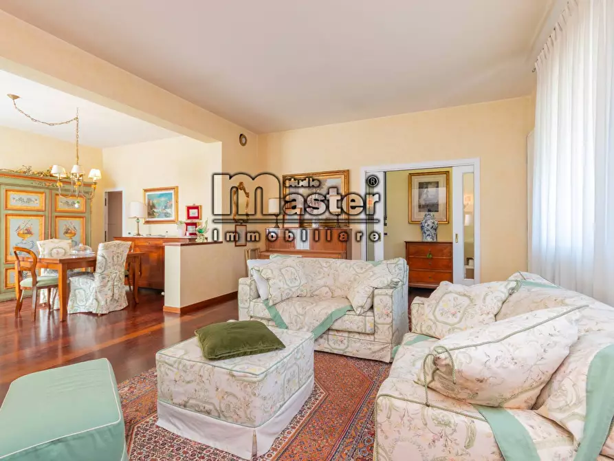 Immagine 6 di Villa in vendita  in VIA BARACCA a Treviso