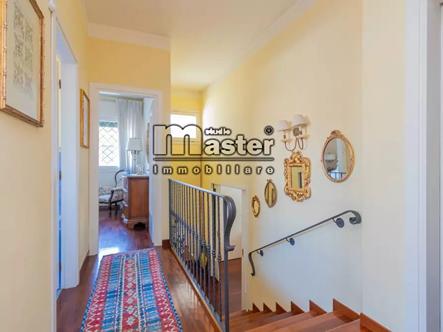 Immagine 10 di Villa in vendita  in VIA BARACCA a Treviso
