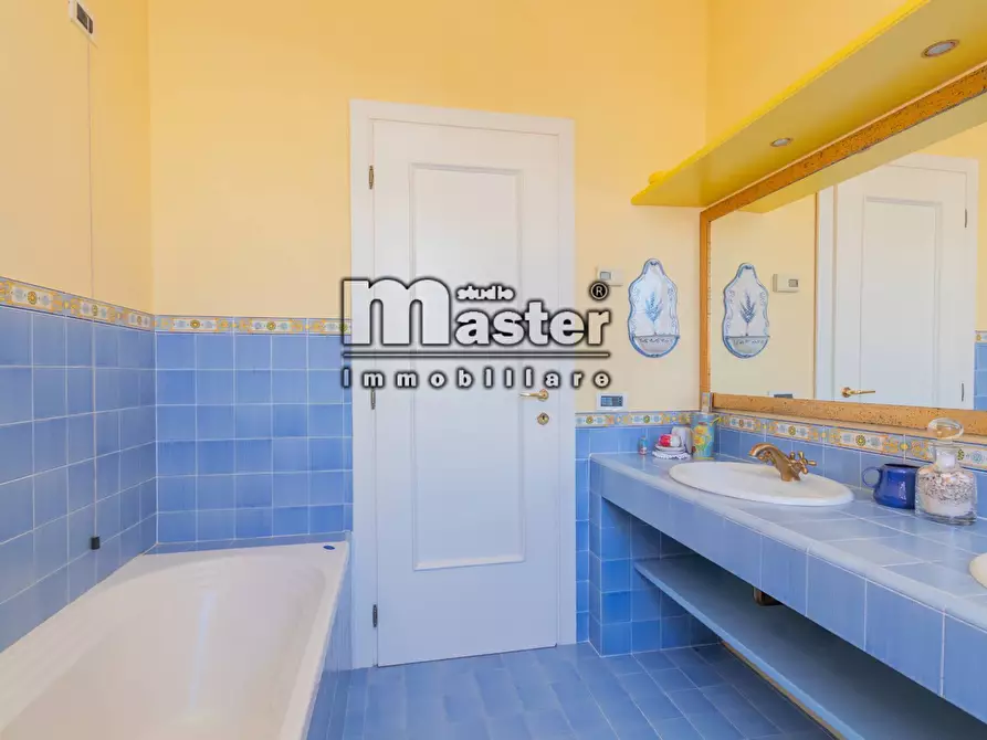 Immagine 15 di Villa in vendita  in VIA BARACCA a Treviso