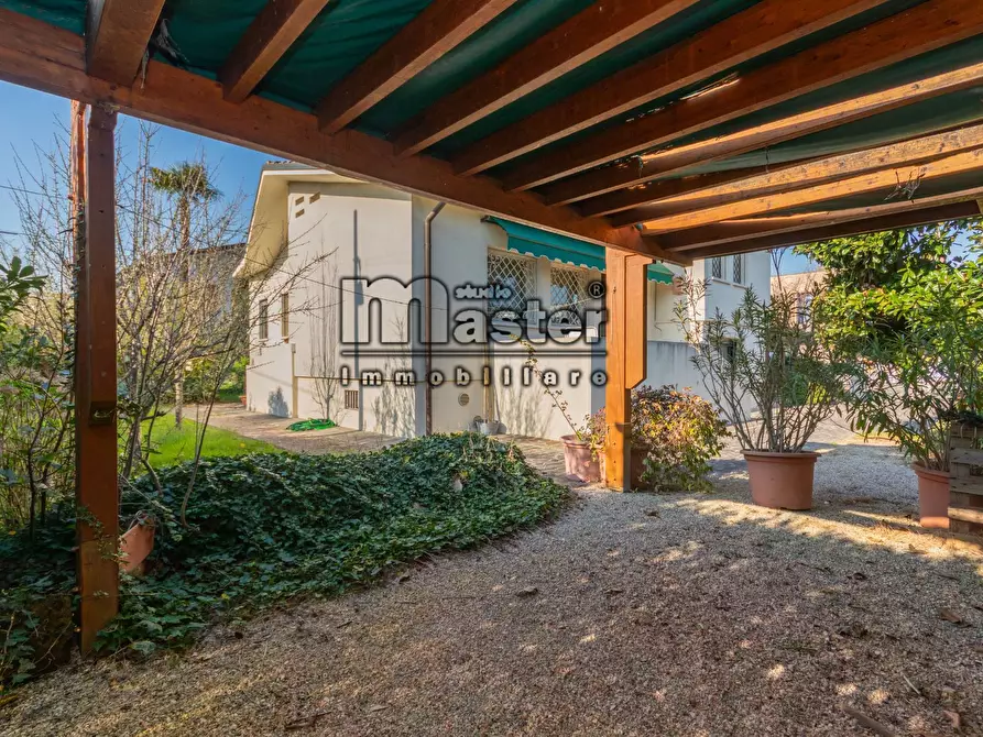 Immagine 21 di Villa in vendita  in VIA BARACCA a Treviso