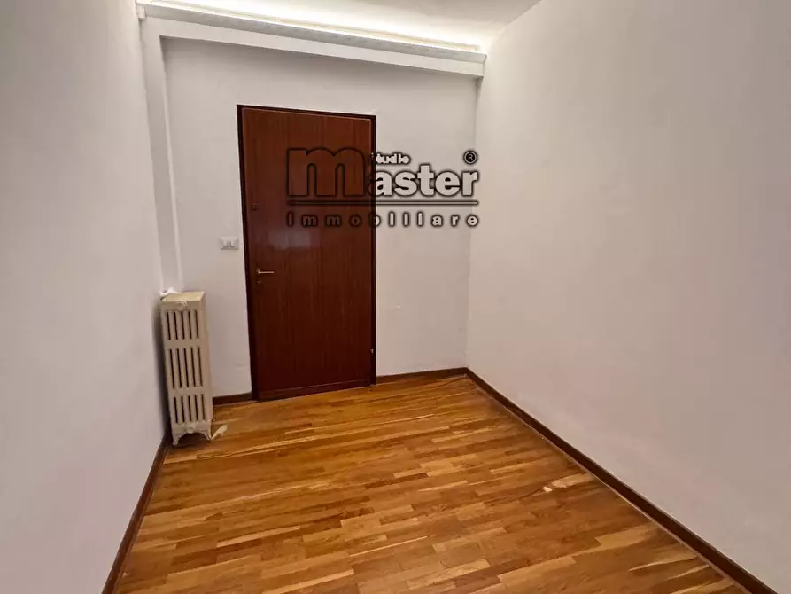 Immagine 4 di Ufficio in affitto  in CALMAGGIORE a Treviso