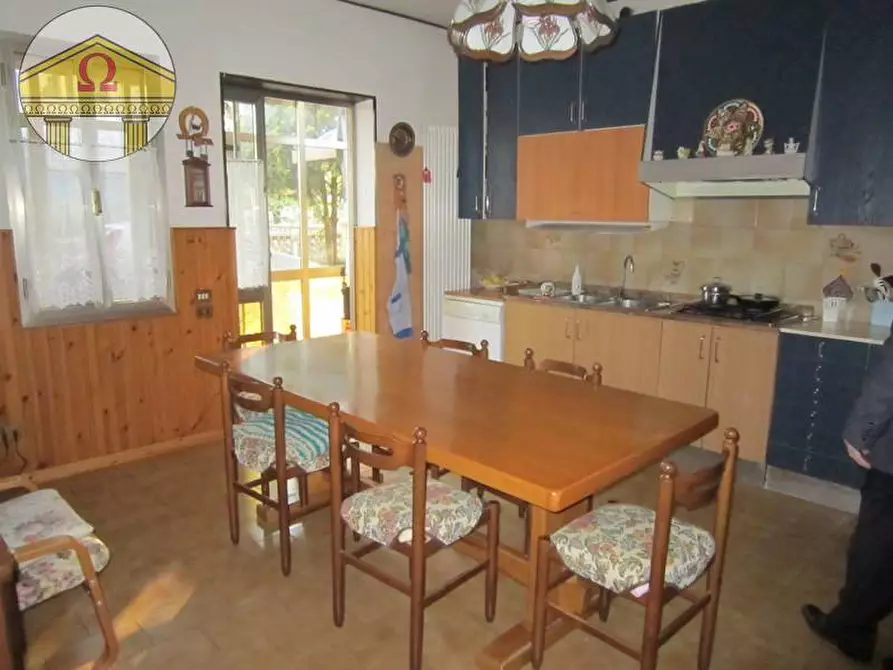 Immagine 2 di Villa in vendita  a Paese