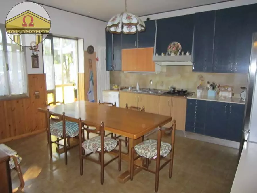 Immagine 7 di Villa in vendita  a Paese