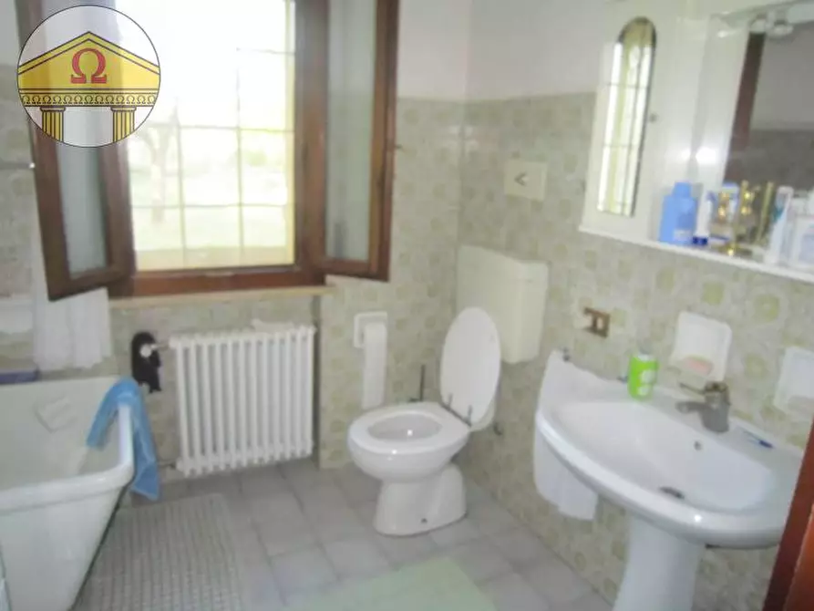 Immagine 9 di Villa in vendita  a Paese