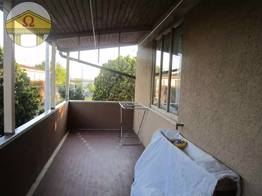 Immagine 13 di Villa in vendita  a Paese