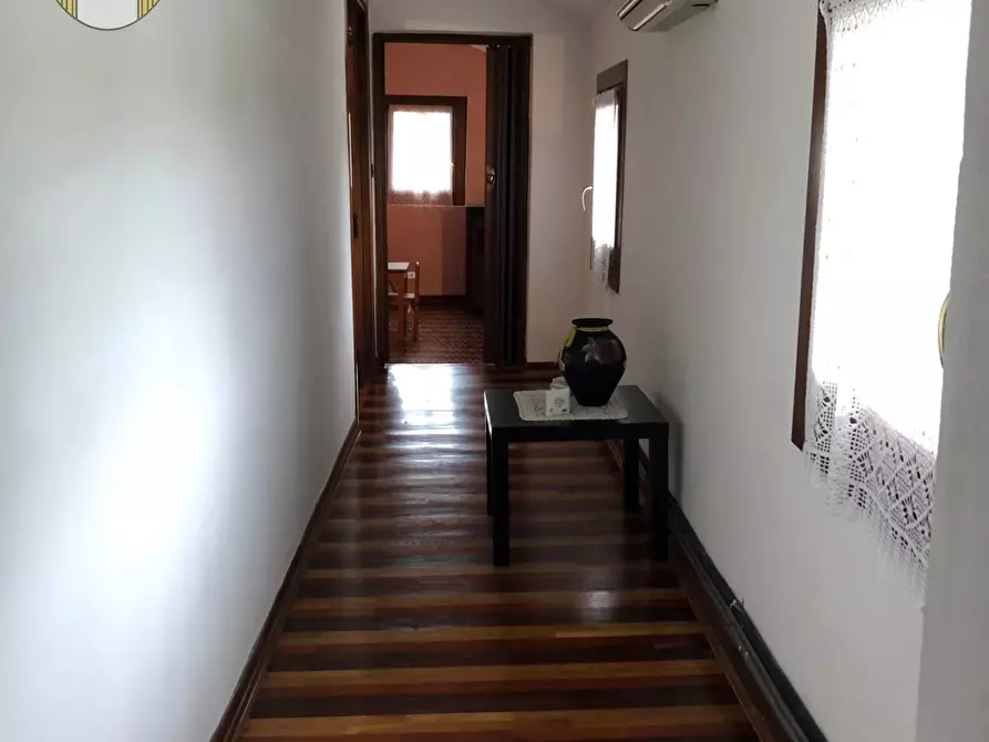 Immagine 9 di Rustico / casale in vendita  a Spresiano