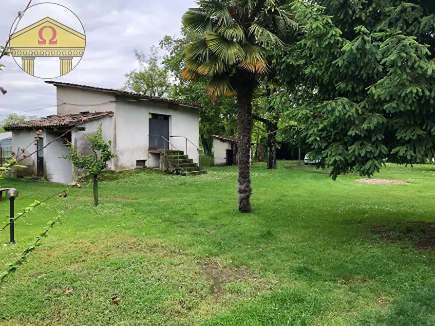 Immagine 12 di Rustico / casale in vendita  a Spresiano