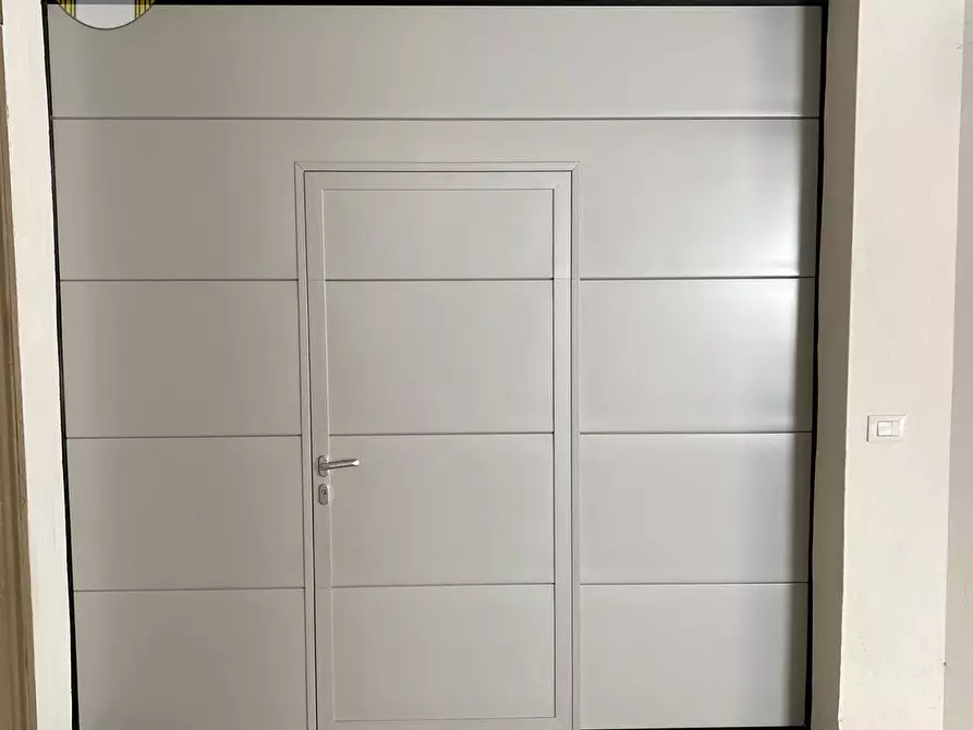 Immagine 5 di Negozio in vendita  a Spresiano