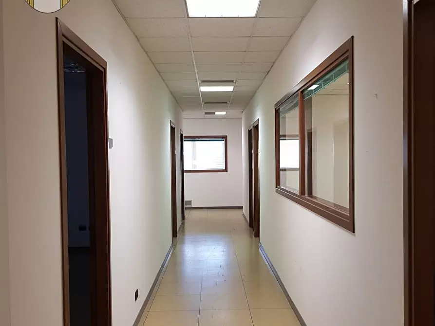 Immagine 3 di Ufficio in affitto  a Refrontolo