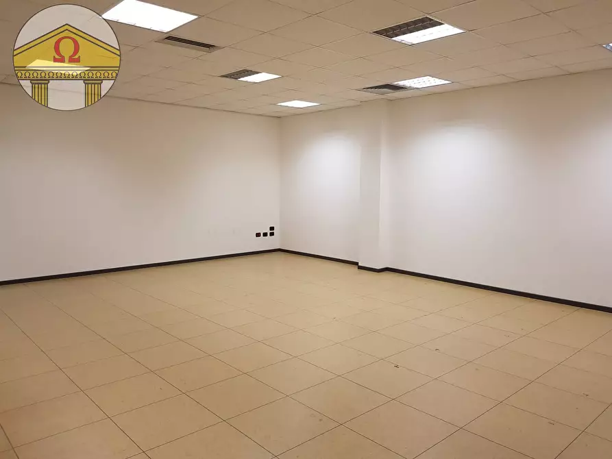 Immagine 4 di Ufficio in affitto  a Refrontolo