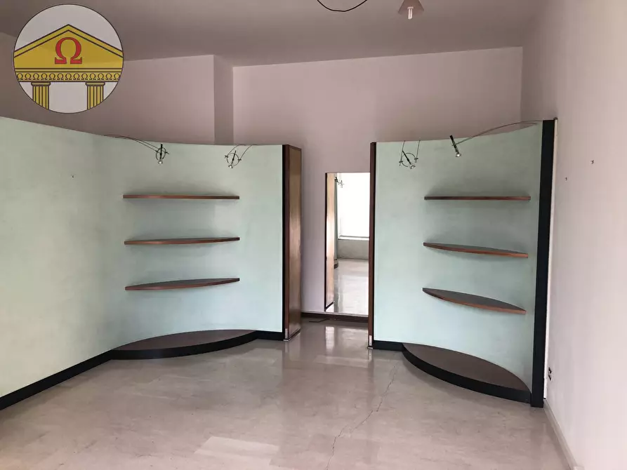 Immagine 3 di Negozio in vendita  a Spresiano