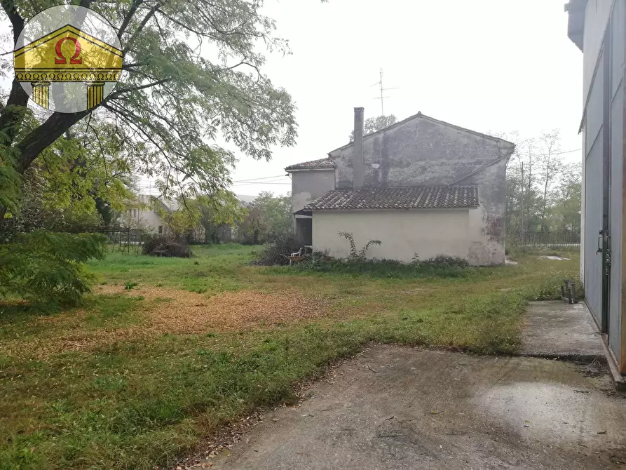 Immagine 2 di Villa in vendita  a Maserada Sul Piave