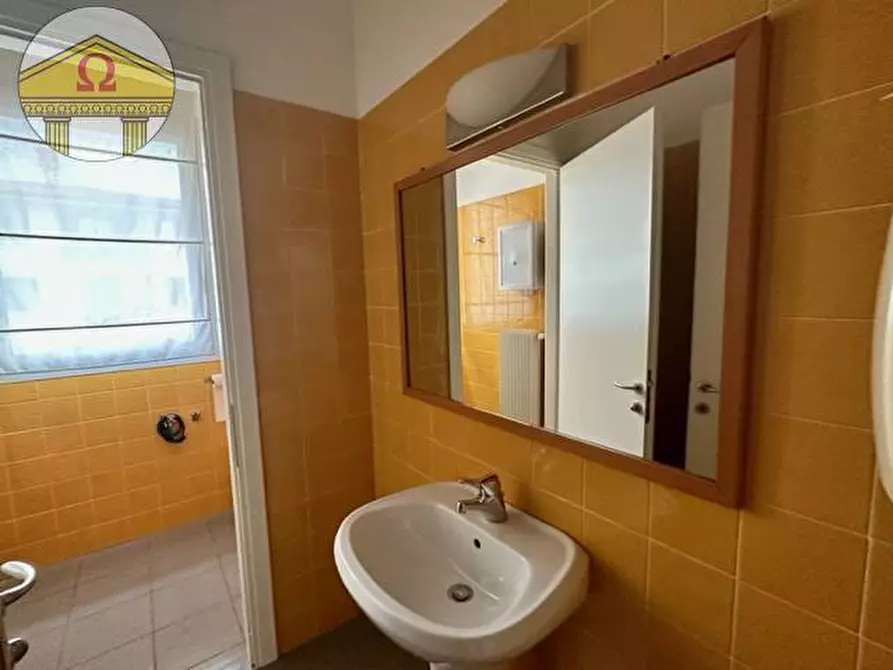 Immagine 8 di Ufficio in affitto  a Miane