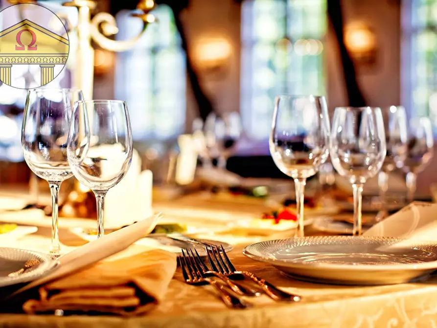 Immagine 1 di Negozio in vendita  a Treviso