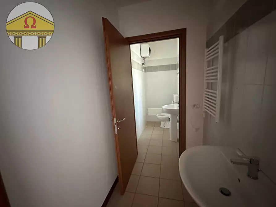 Immagine 12 di Laboratorio in vendita  a Treviso