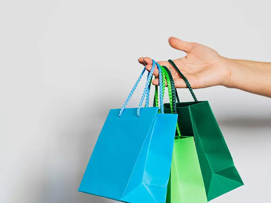 Immagine 2 di Negozio in vendita  a Spresiano