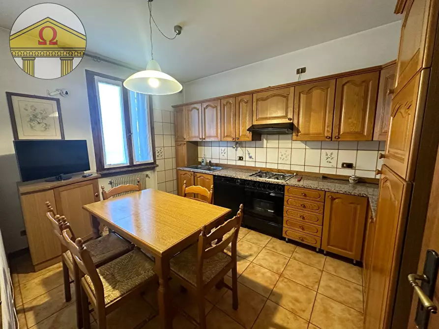 Immagine 1 di Casa semindipendente in affitto  a Refrontolo