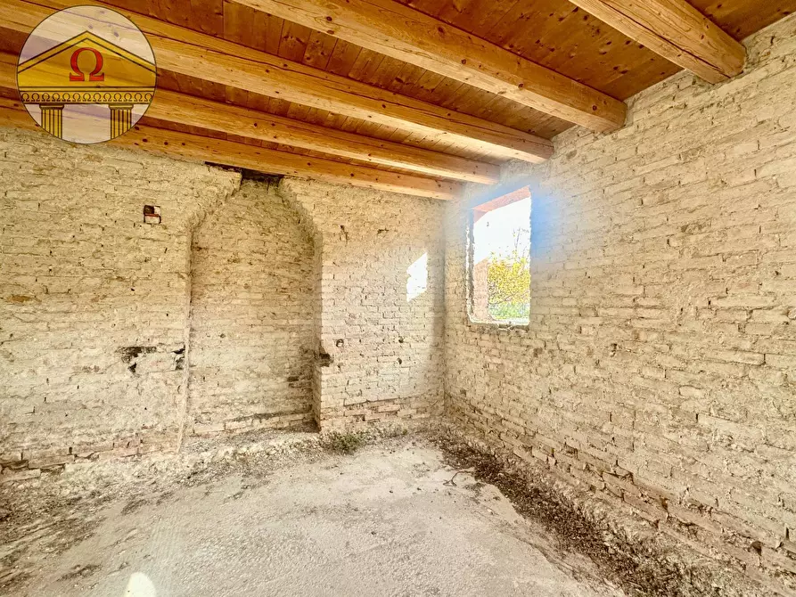 Immagine 1 di Rustico / casale in vendita  a Miane