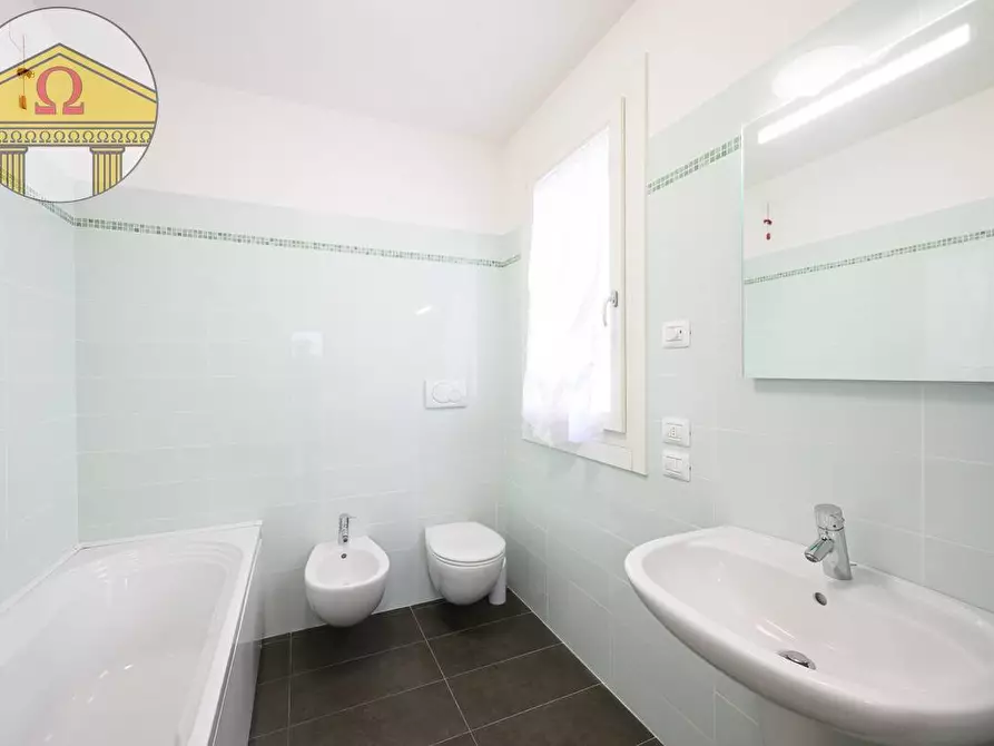 Immagine 15 di Appartamento in vendita  a Refrontolo