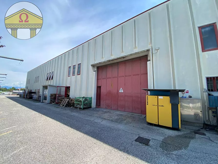 Immagine 5 di Capannone industriale in vendita  a Refrontolo