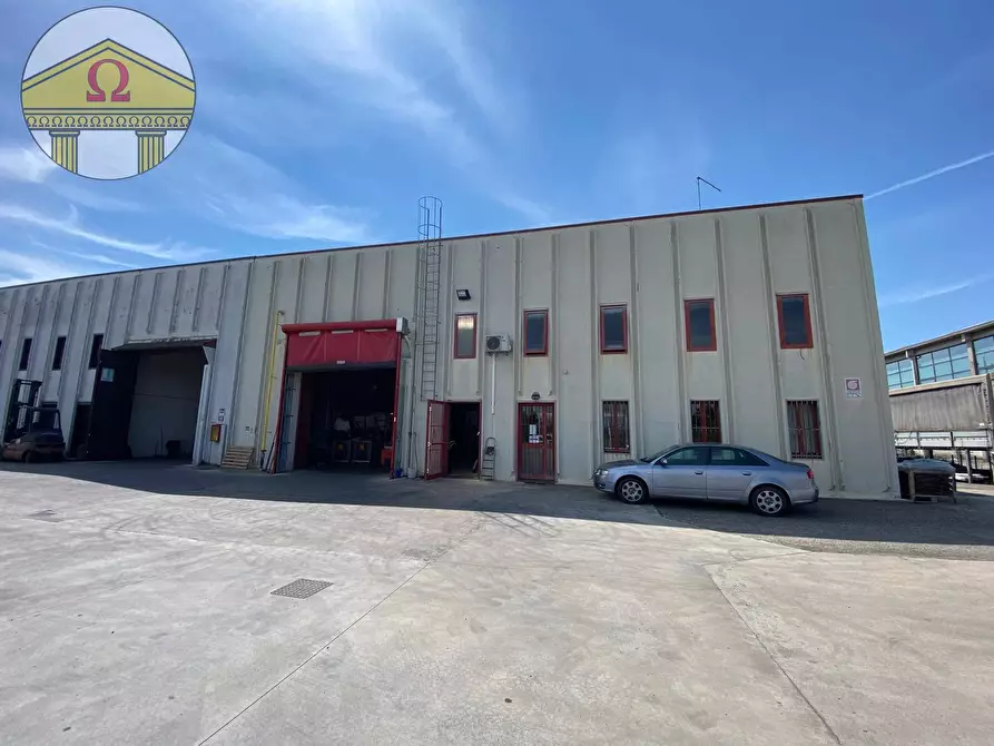 Immagine 7 di Capannone industriale in vendita  a Refrontolo