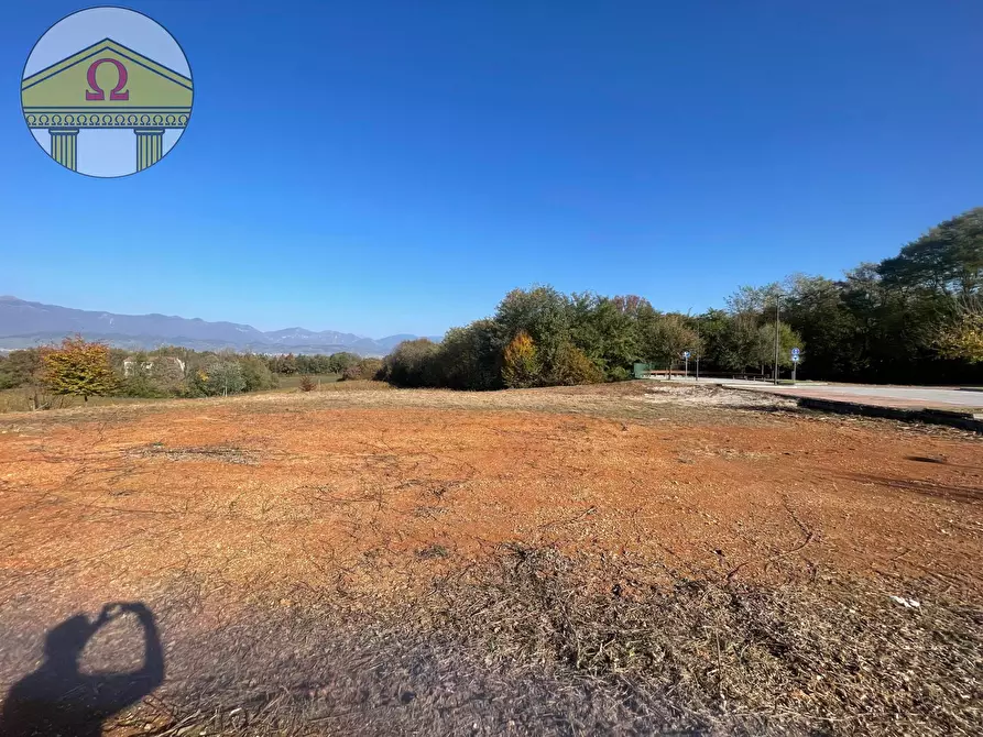 Immagine 3 di Terreno residenziale in vendita  a Giavera Del Montello